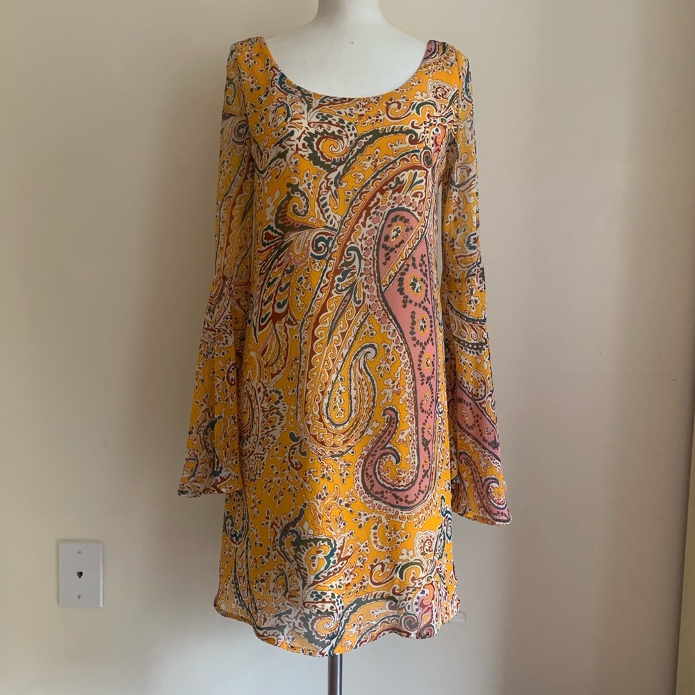 Yellow paisley dress 1970s 70s style